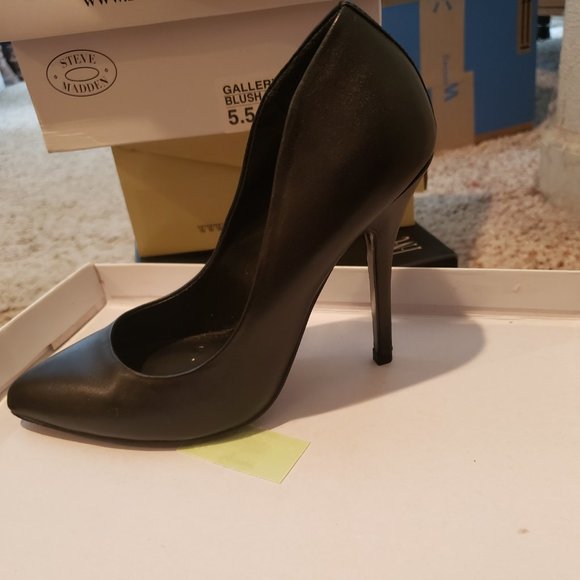 Steve Madden heels Gallery black patent 5.5 - Picture 2 of 5